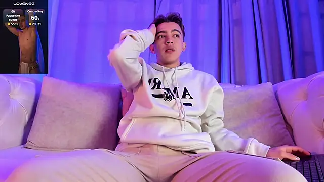 Snapshot of Lian_Miller1_ chatting on December 2025 12:31:02 PM Lian Miller1 online show from December 2025 12:31:02 PM