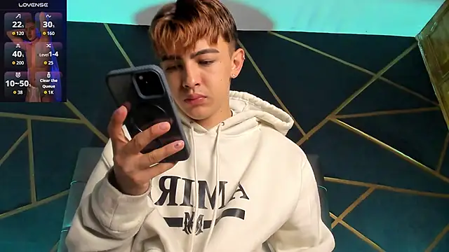 Snapshot of Lian_Miller1_ chatting on December 2025 12:10:01 PM Lian Miller1 online show from December 2025 12:10:01 PM