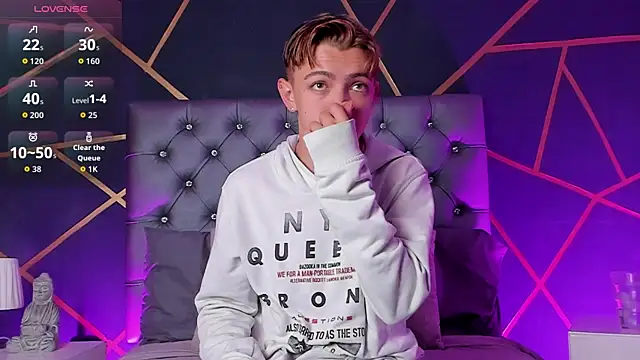 Lian Miller1  online show from March 2026 12:28:01 PM