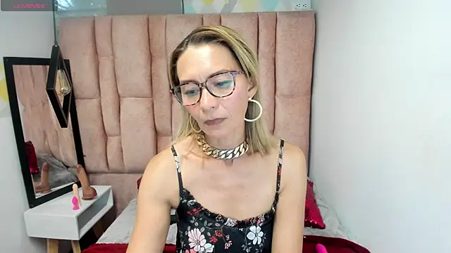 Issa Milf   online show from April 2026 08:09:02 PM