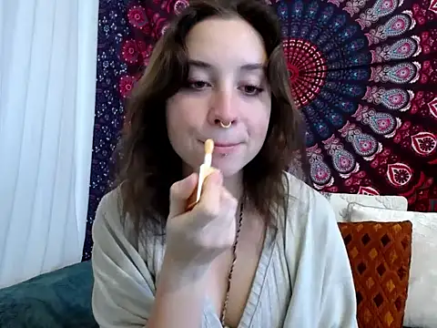 Snapshot of AdalynKiss chatting on December 2025 07:13:02 AM AdalynKiss online show from December 2025 07:13:02 AM