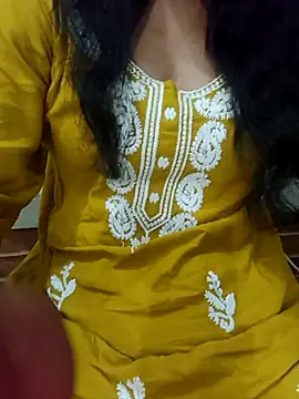 Snapshot of Meenu_rani6 chatting on October 2025 07:15:01 AM Meenu rani6 online show from October 2025 07:15:01 AM