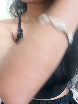 Snapshot of Meenu_rani6 chatting on April 2026 07:11:02 PM Meenu rani6 online show from April 2026 07:11:02 PM