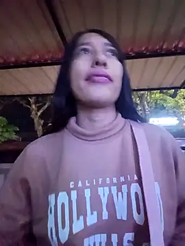 Amelia Rivas online show from November 2025 01:05:01 AM