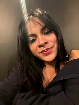 Snapshot of Veeronica_ chatting on September 2025 12:48:02 AM Veeronica online show from September 2025 12:48:02 AM