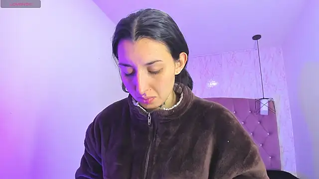 Iris  77 online show from November 2025 04:07:01 PM