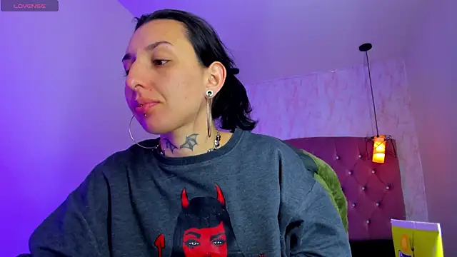 Iris  77 online show from November 2025 11:31:01 AM