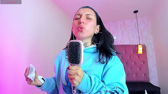 Iris  77 online show from November 2025 11:43:02 AM