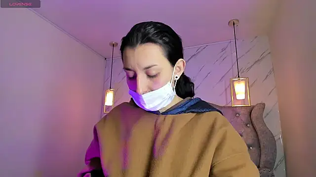 Iris  77 online show from December 2025 06:45:02 PM