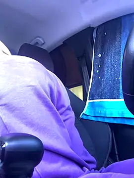 GoldenPussy1329 online show from December 2025 02:00:02 PM