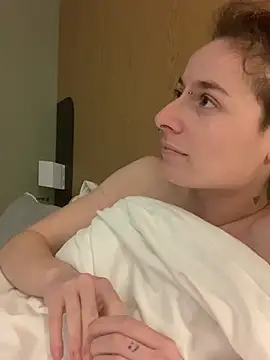 GoldenPussy1329 online show from February 2026 09:12:02 PM