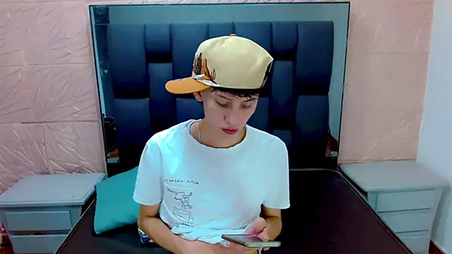 Snapshot of thaigo_twink38 chatting on November 2025 04:12:02 AM thaigo twink38 online show from November 2025 04:12:02 AM