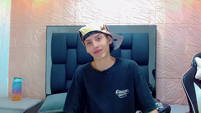 Snapshot of thaigo_twink38 chatting on December 2025 05:13:01 AM thaigo twink38 online show from December 2025 05:13:01 AM