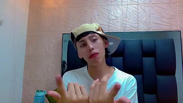 Snapshot of thaigo_twink38 chatting on December 2025 04:43:02 AM thaigo twink38 online show from December 2025 04:43:02 AM