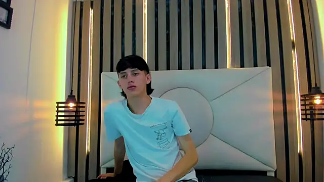 Snapshot of thaigo_twink38 chatting on April 2026 04:01:01 AM thaigo twink38 online show from April 2026 04:01:01 AM