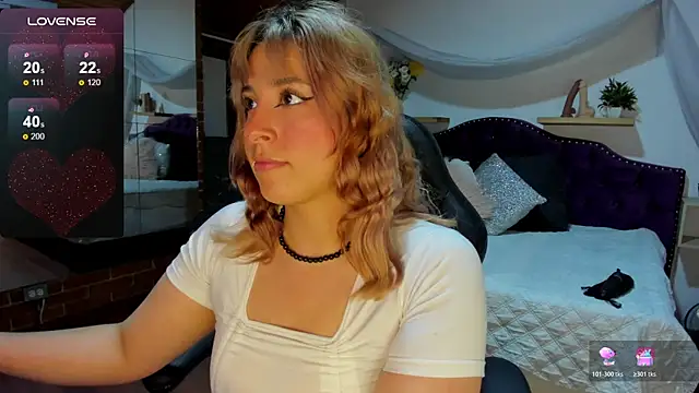 sophialyh 1 online show from October 2025 12:39:02 PM