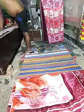 RED Queen 6 online show from November 2025 02:49:01 PM