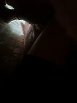 Snapshot of Miubeeeee chatting on November 2025 09:21:01 AM Miubeeeee online show from November 2025 09:21:01 AM