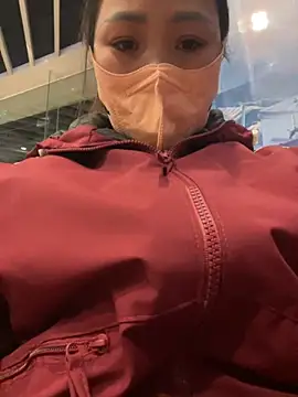 Snapshot of Liu30 chatting on November 2025 03:02:01 PM Liu30 online show from November 2025 03:02:01 PM