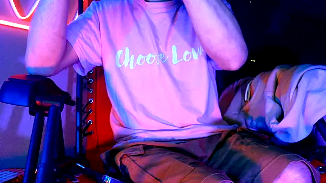 highinhtxx online show from December 2025 07:11:02 PM