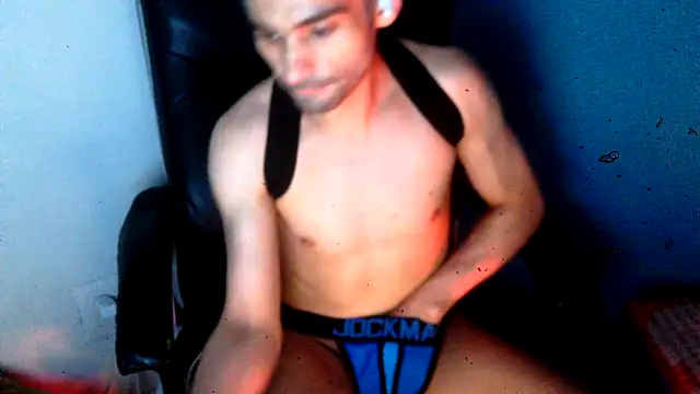 Snapshot of highinhtxx chatting on March 2026 11:44:01 PM highinhtxx online show from March 2026 11:44:01 PM