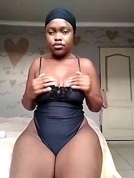 Snapshot of SexyValentinaXX chatting on October 2025 05:08:01 AM SexyValentinaXX online show from October 2025 05:08:01 AM