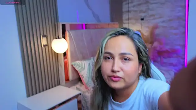 lila cute1 online show from November 2025 10:39:02 AM