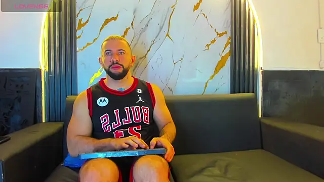 isaac franko online show from October 2025 01:33:02 PM