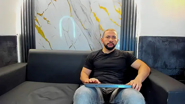 isaac franko online show from November 2025 09:20:01 PM