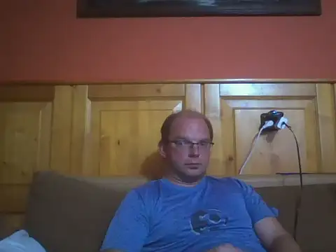 Snapshot of Rado2812 chatting on October 2025 04:08:02 PM Rado2812 online show from October 2025 04:08:02 PM