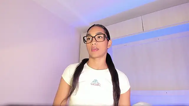 AnahiCollins online show from January 2026 11:36:02 AM