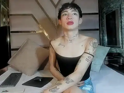 Mila Leon online show from October 2025 04:10:01 AM