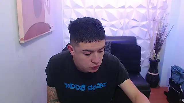 Snapshot of Adam_Blaze chatting on September 2025 04:23:02 PM Adam Blaze online show from September 2025 04:23:02 PM