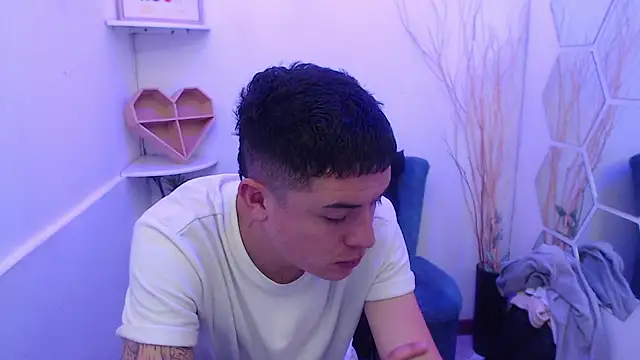 Snapshot of Adam_Blaze chatting on October 2025 06:04:01 PM Adam Blaze online show from October 2025 06:04:01 PM