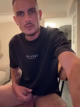 WildFlame2525 online show from September 2025 08:57:02 PM