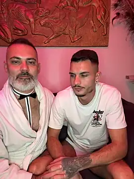 WildFlame2525 online show from October 2025 07:30:02 PM