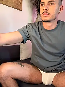 WildFlame2525 online show from November 2025 01:39:02 PM