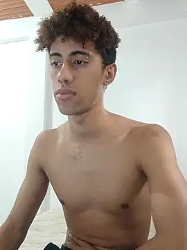 Snapshot of The_boy_good chatting on October 2025 09:04:01 PM The boy good online show from October 2025 09:04:01 PM