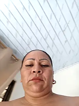 Snapshot of Dirty_Candy chatting on November 2025 01:40:01 PM Dirty Candy online show from November 2025 01:40:01 PM