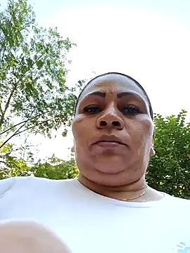 Snapshot of Dirty_Candy chatting on November 2025 12:18:01 PM Dirty Candy online show from November 2025 12:18:01 PM