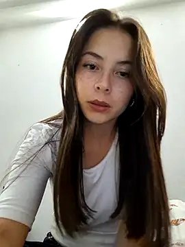 Snapshot of EmmaValencia_ chatting on October 2025 03:14:01 AM EmmaValencia online show from October 2025 03:14:01 AM