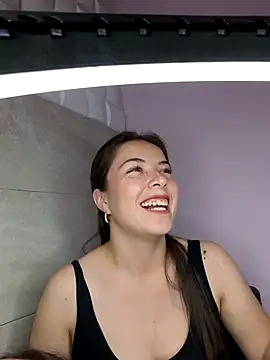 Snapshot of EmmaValencia_ chatting on October 2025 09:31:01 PM EmmaValencia online show from October 2025 09:31:01 PM