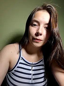 Snapshot of EmmaValencia_ chatting on November 2025 04:44:02 AM EmmaValencia online show from November 2025 04:44:02 AM