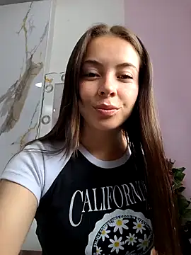 Snapshot of EmmaValencia_ chatting on November 2025 07:26:01 PM EmmaValencia online show from November 2025 07:26:01 PM