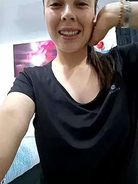 Snapshot of EmmaValencia_ chatting on November 2025 04:28:01 PM EmmaValencia online show from November 2025 04:28:01 PM