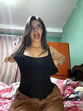 Snapshot of EmmaValencia_ chatting on November 2025 05:06:01 AM EmmaValencia online show from November 2025 05:06:01 AM