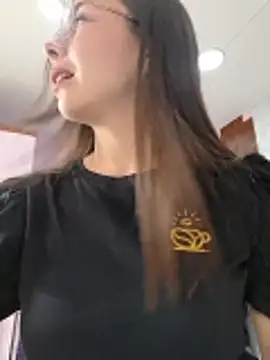 Snapshot of EmmaValencia_ chatting on February 2026 04:34:02 PM EmmaValencia online show from February 2026 04:34:02 PM