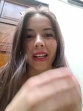 Snapshot of EmmaValencia_ chatting on July 2026 07:53:01 PM EmmaValencia online show from July 2026 07:53:01 PM