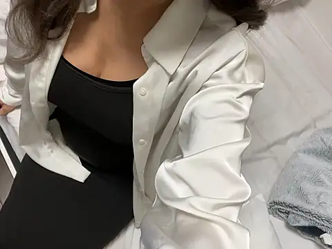 Snapshot of Toriyufu chatting on April 2026 09:04:02 PM Toriyufu online show from April 2026 09:04:02 PM