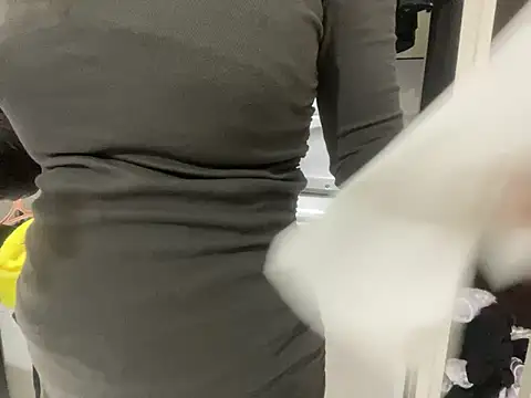 Snapshot of Toriyufu chatting on April 2026 01:39:01 AM Toriyufu online show from April 2026 01:39:01 AM